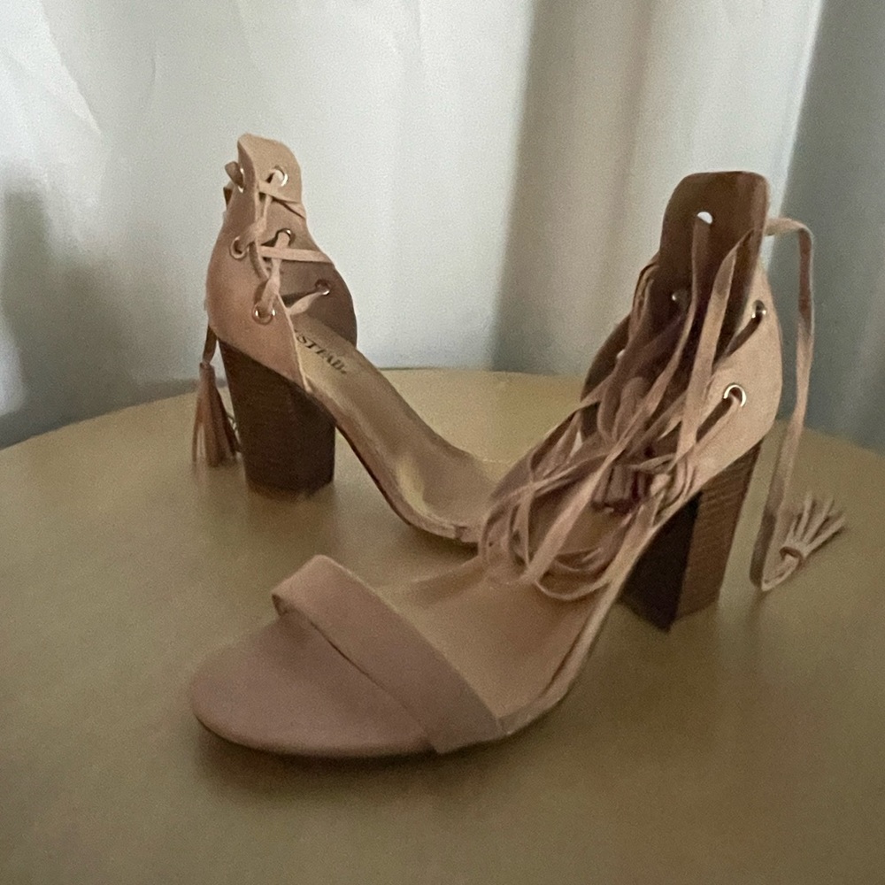 Just fab never worn 8.5 wide